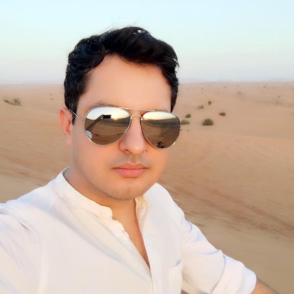 Meet your Posher, Carlo - Picture 1 of 1